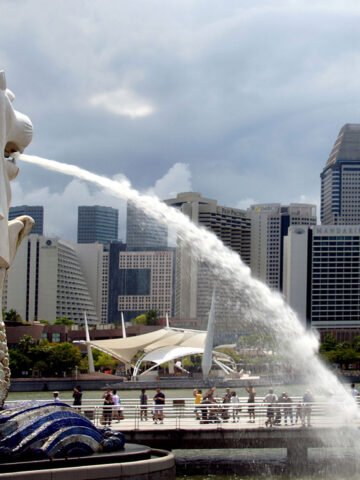 Grab a slice of history and folklore exploring World’s historical monuments